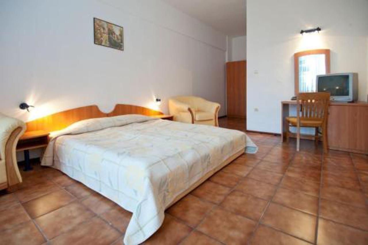Regina Hotel Slăntjev Brjag Exteriör bild