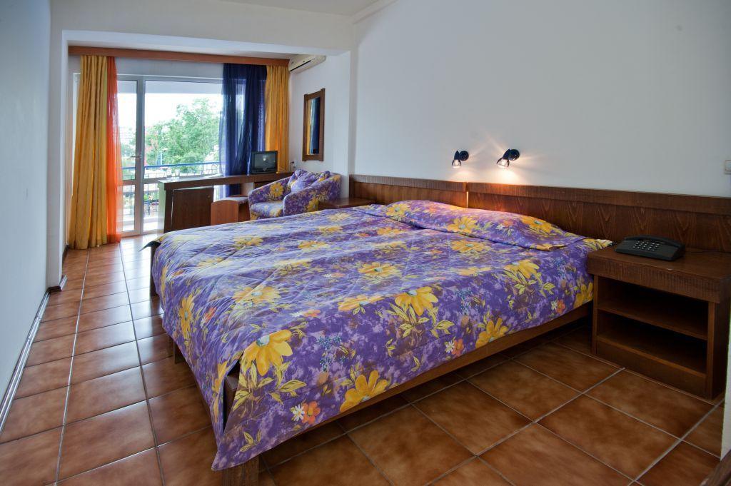 Regina Hotel Slăntjev Brjag Exteriör bild